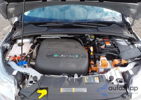 2017 Ford Focus Electric z USA, uszkodzony, nr VIN 1FADP3R46HL316720